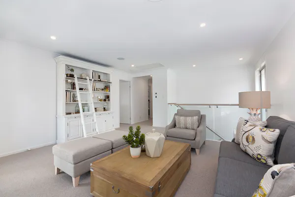 images gallery-images claremont claremont-upstairs-living