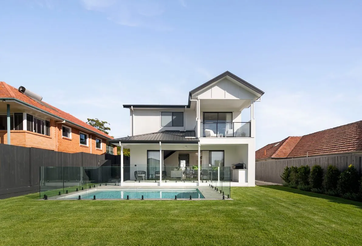 images gallery-images custom-designs Back-Facade