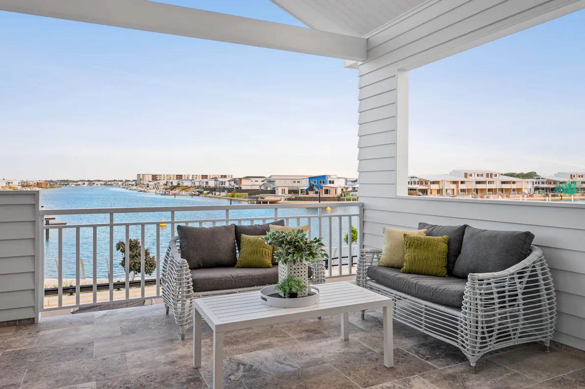 Laguna balcony