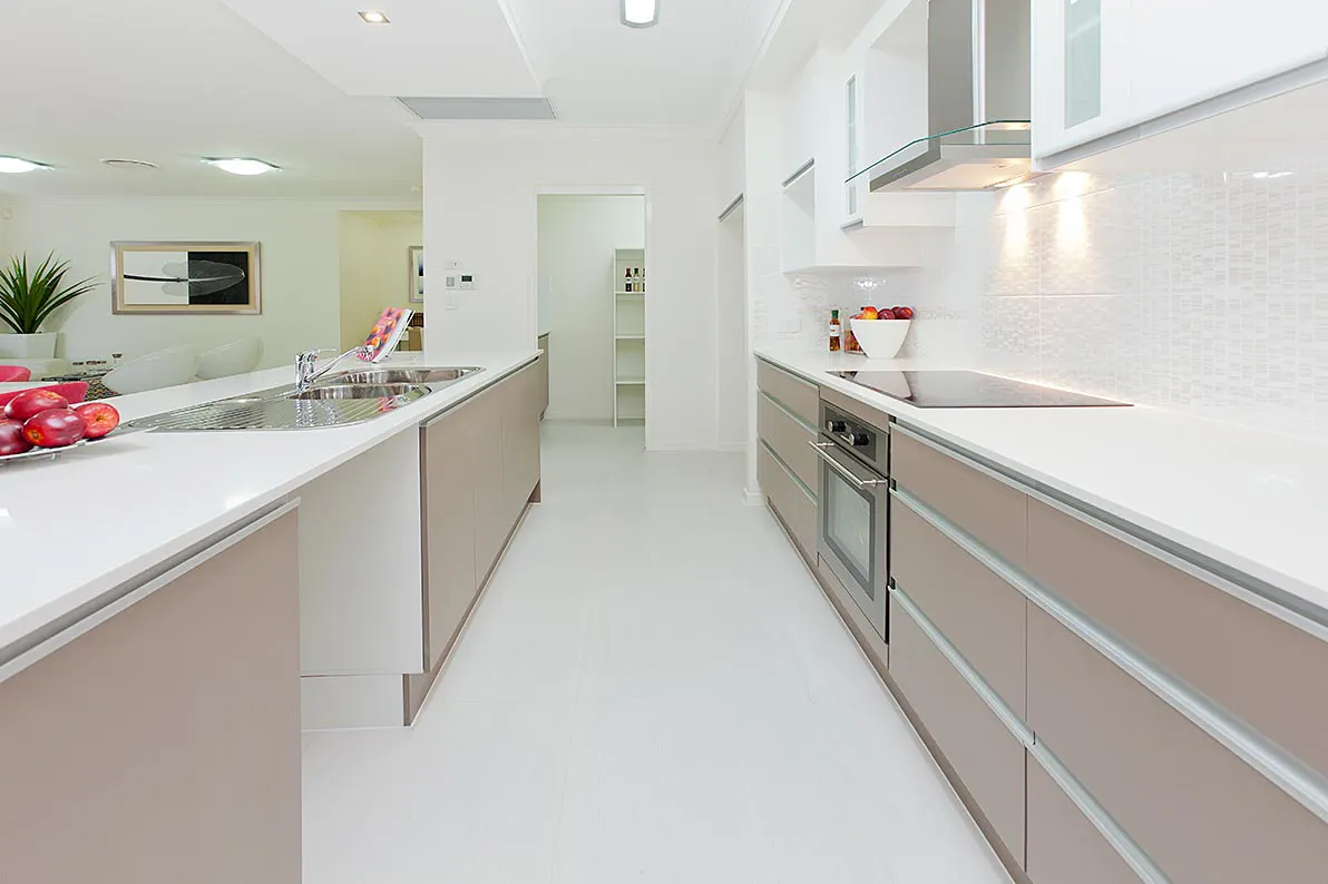 images gallery-images retreat retreat-kitchen-side