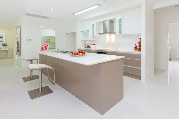 images gallery-images retreat retreat-kitchen-side2
