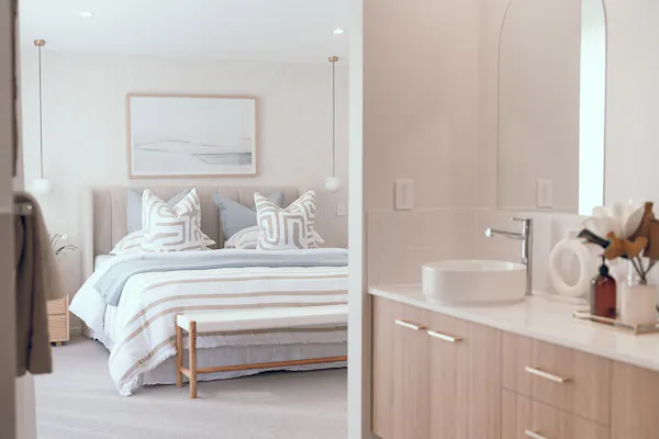 images gallery-images stradbroke stradbroke-master-ensuite